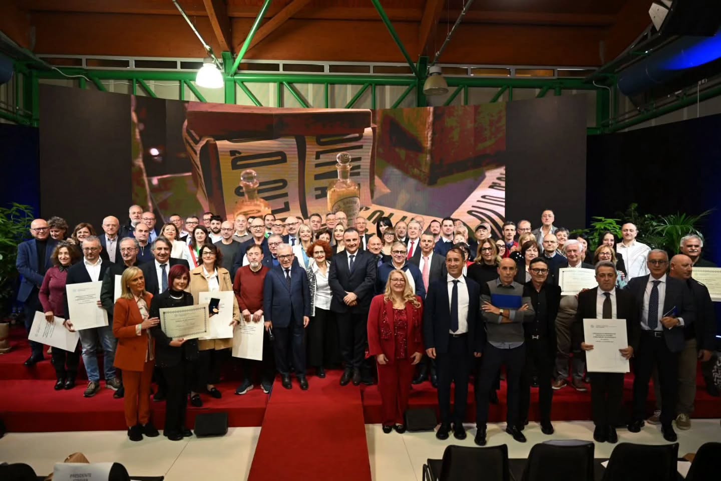 Conclusa la cerimonia della Fedelt� al Lavoro