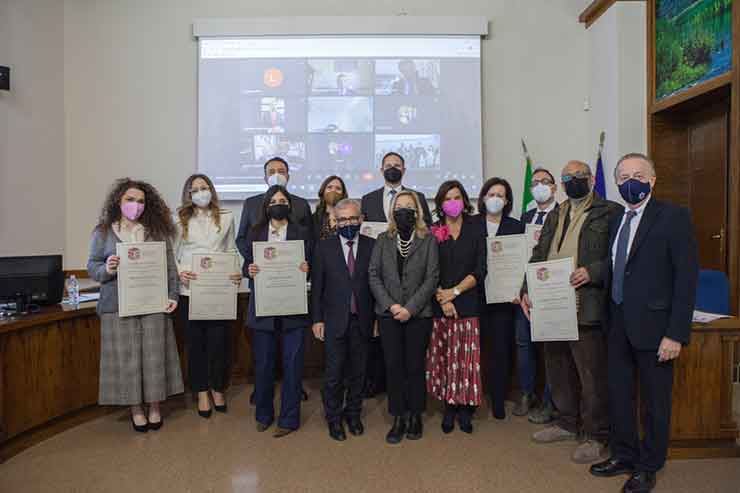 Bravo ma precario, ecco il profilo del giovane lavoratore a Chieti e Pescara