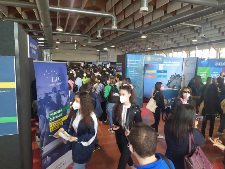 Inaugurato il Salone dello studente al Foro Boario di Chieti